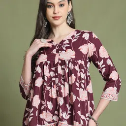 Merira Women Floral Jaipuri Printed V-Neck Cotton Empire Top-image-13