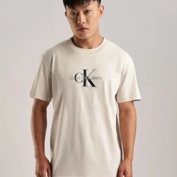 Calvin Klein Moonbeam Logo Regular Fit Cotton T-Shirt-picture-48