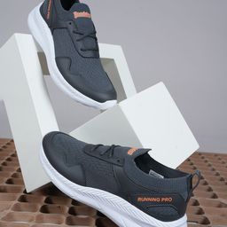 The Roadster Lifestyle Co Men Running Sports Shoes-picture-11