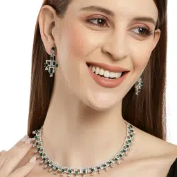 Karatcart Silver Tone Green American Diamond Necklace Set for Women-image-92