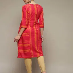 Rangriti Fuchsia Cotton Printed A Line Kurta image 2