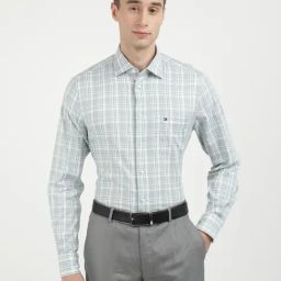Tommy Hilfiger Green Cotton Regular Fit Checks Shirt-image-34