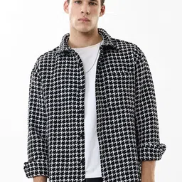 Snitch Men Checks Spread Collar Casual Shirt-picture-39