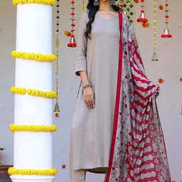 Fashion2wear Women Regular Kurti with Trousers & With Dupatta-23