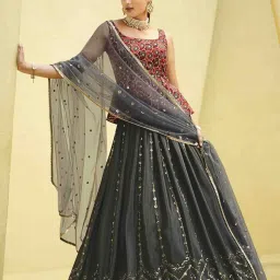 SHUBHKALA Grey & Red Embellished Lehenga and Choli Set With Dupatta image 2