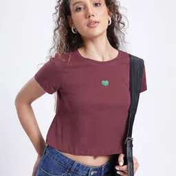 glitchez Subtle Graphics Print Crop T-shirt-image-18
