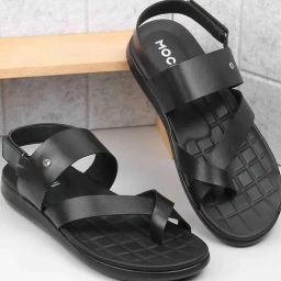 Mochi Men's Black Toe Ring Sandals-image-64