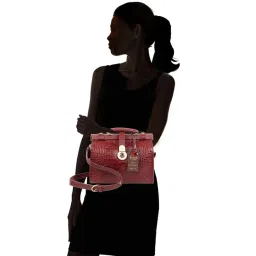 Hidesign Core Red Textured Medium Satchel Handbag image 2