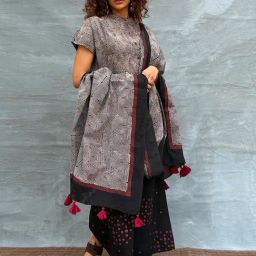 Chidiyaa Soil Winter's Veil Blockprinted Cotton Dupatta-picture-26