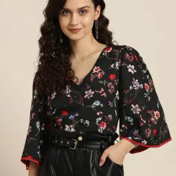 Qurvii Black Floral Print Top-image-60