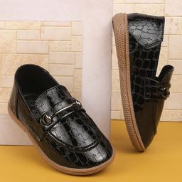 SHOES FOR JUNIORS Self Designed & Metal Applique Detailed Loafers - Black-image-77
