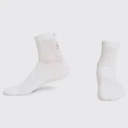 Van Heusen Active Snug Fit Anti Bacterial Crew Length Solid Crew Socks - Pack of 3 - White-image-40