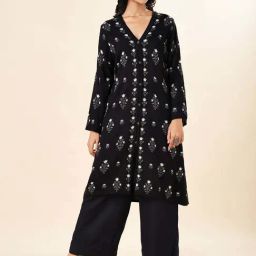 Rangmanch by Pantaloons Black Self Design Shrug-18