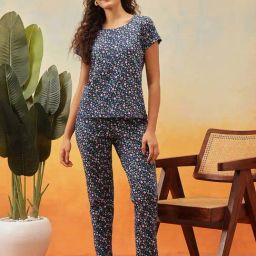 Clovia Navy Cotton Regular Fit Floral Print Night Suit-picture-16