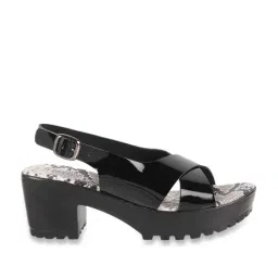 Metro Women's Black Cross Strap Sandals-image-28
