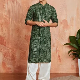 VASTRAMAY Bandhani Printed Mandarin Collar Straight Kurta With Patiala-picture-55