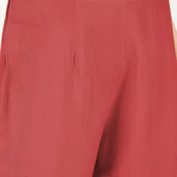 SHOWOFFFF Geometric Self Design Kurta With Trousers Dupatta image 4