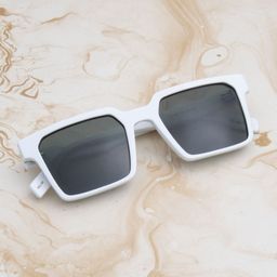 Ted Smith Unisex Square Sunglasses with Polarised and UV Protected Lens SUN-ETHAN_C5-24