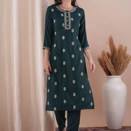 FASHOR Embroidered Tunic and Trousers Co-ords-picture-15