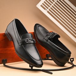 CARLO ROMANO Solid Men Loafers-image-45
