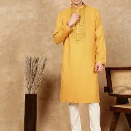 House of Pataudi Men Embroidered Mandarin Collar Kantha Work Cotton Kurta with Trousers-picture-37