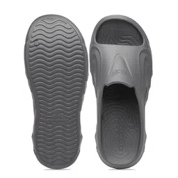 BERSACHE Men Self Design Clogs image 4