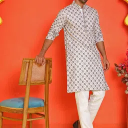 Jompers Men Embroidered Regular Sequinned Kurta with Pyjamas image 3