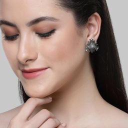 Karatcart Oxidised Silver Stud Earring for Women image 2