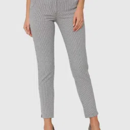 Vero Moda Grey Cotton Chequered Trouser-image-105
