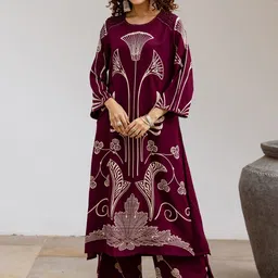 DIVASTRI Floral Printed Round Neck Straight Kurta With Palazzos-17
