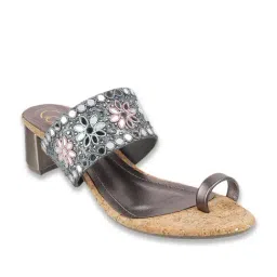 Catwalk Women's Gun Metal Toe Ring Sandals-image-72