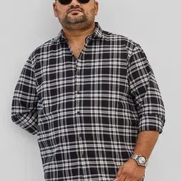Snitch Men Classic Opaque Checked Casual Shirt-image-52