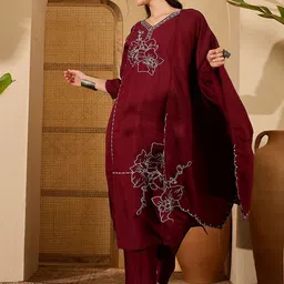 Sangria Women Floral Embroidered Silk Kurta with Trousers & Dupatta-picture-47