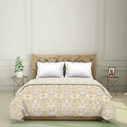 Spaces Blockbuster Plus Printed Yellow 210 TC Cotton Double Quilt-image-89
