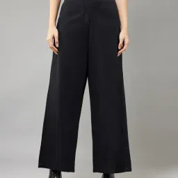 DOLCE CRUDO Black Relaxed Fit High Rise Jeans-image-64