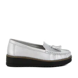London Rag Women's Silver Wedge Moccasins-image-23