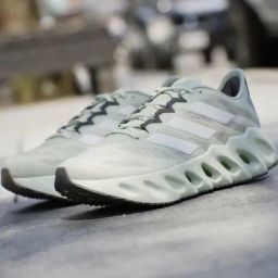 Adidas Men's SWITCH FWD Pistachio Green Running Shoes-image-16