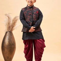 VASTRAMAY Boys Maroon & Black Embroidery Full Sleeves Kurta Sets-image-26
