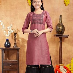 Aarika Three Fourth Sleeves Ethnic Motif Printed Straight Cut Kurta - Maroon-image-3