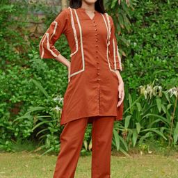 Kaftanize Embroidery Mandarin Collar Tunic With Trousers Co-Ords Set-image-32