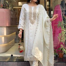 THE52 Floral Embroidered Round Neck Straight Kurta With Trousers & Dupatta-picture-14