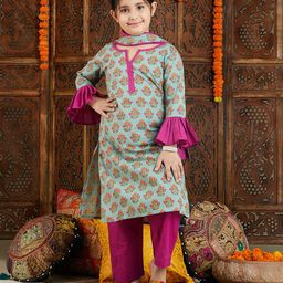 Vastramay Three Fourth Bell Sleeves Floral Motif Printed Kurta Pant And Dupatta - Green And Pink-image-84