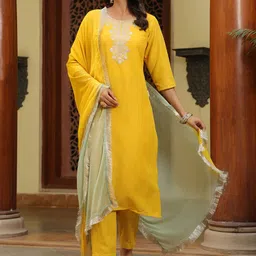 INCHEME Women Ethnic Motifs Embroidered Regular Straight Kurta Trousers & Dupatta-31