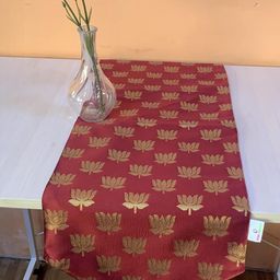 Pink Parrot Red 12x70 inch Jacquard Silk Table Runner-image-91