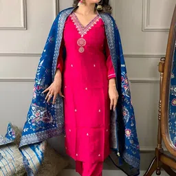 Divyadham Textiles Women Paisley Embroidered Regular Thread Work Chanderi Silk Kurta with Pyjamas & With-47