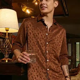 Campus Sutra Men Comfort Spread Collar Geometric Printed Casual Shirt-image-62