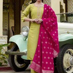 SKYLEE Women Floral Embroidered Kurta with Trousers & Dupatta-16