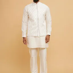 Men Woven Design Kurta with Pyjama & Nehru jacket-image-41