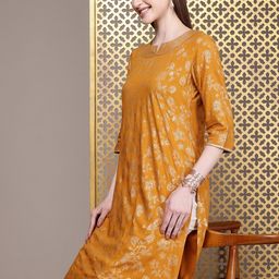 House of Pataudi Floral Printed Thread Work Detail Jashn Kurta-24