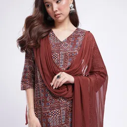 Anouk Rustic V-Neck Geometric & Floral Printed Kurta With Trousers & Dupatta-29